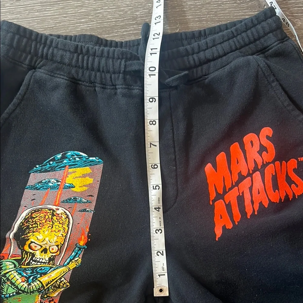Mars Attacks Sweats - Picture 9 of 9
